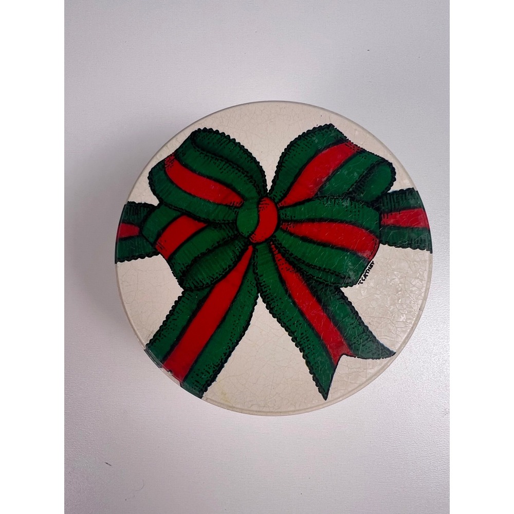 Potpourri Press Round Tin Red Green Bow 1987 Paper Coasters‎ Made in Hong Kong